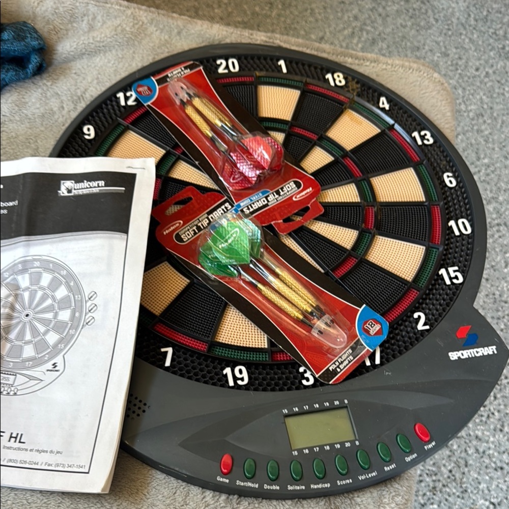 Sportscraft Electronic Dartboard with Darts - Black and Red